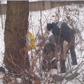 Straż Miejska pomaga osobom bezdomnym. 